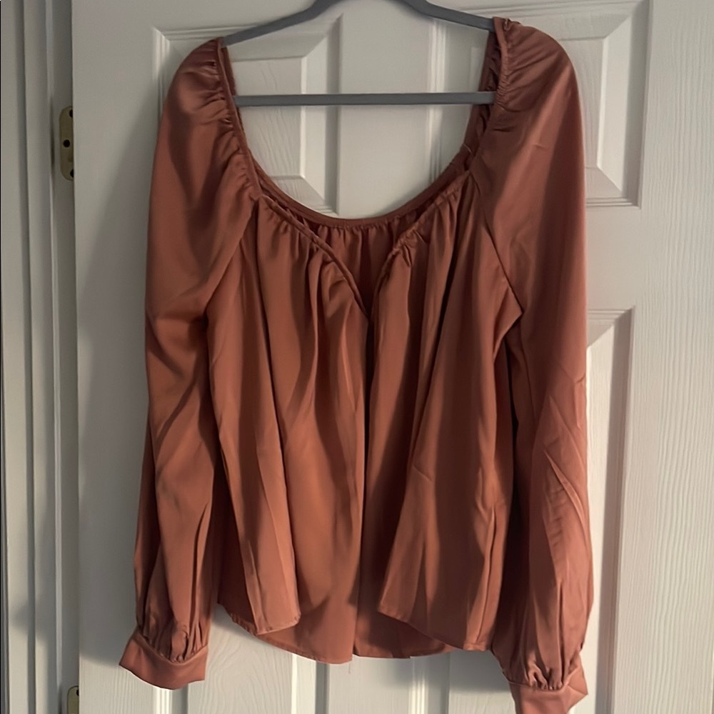 Elegant Women's Blouse in Rose by [Brand]